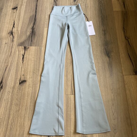 NEW ALO Airlift High Waist Game Changer Legging Cosmic Grey Size XS Flare Leg - Picture 6 of 13